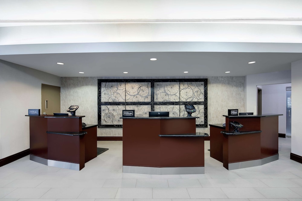 Embassy Suites by Hilton Detroit Troy Auburn Hills — Hotel building in Troy, Michigan