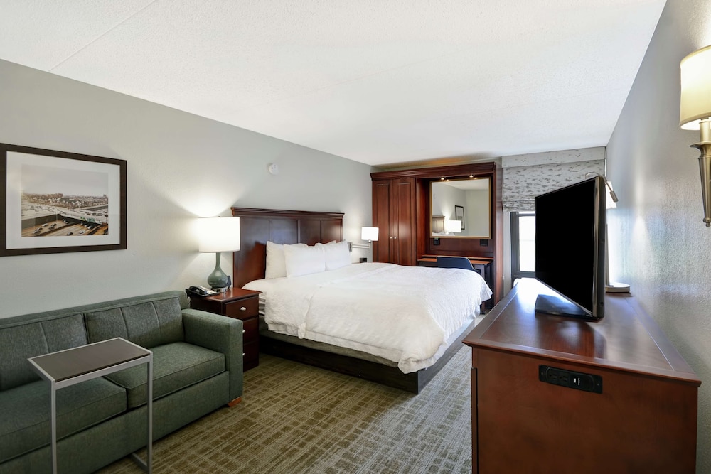 Hampton Inn Detroit/Madison Heights/South Troy — Hotel rooms in Madison Heights, Michigan