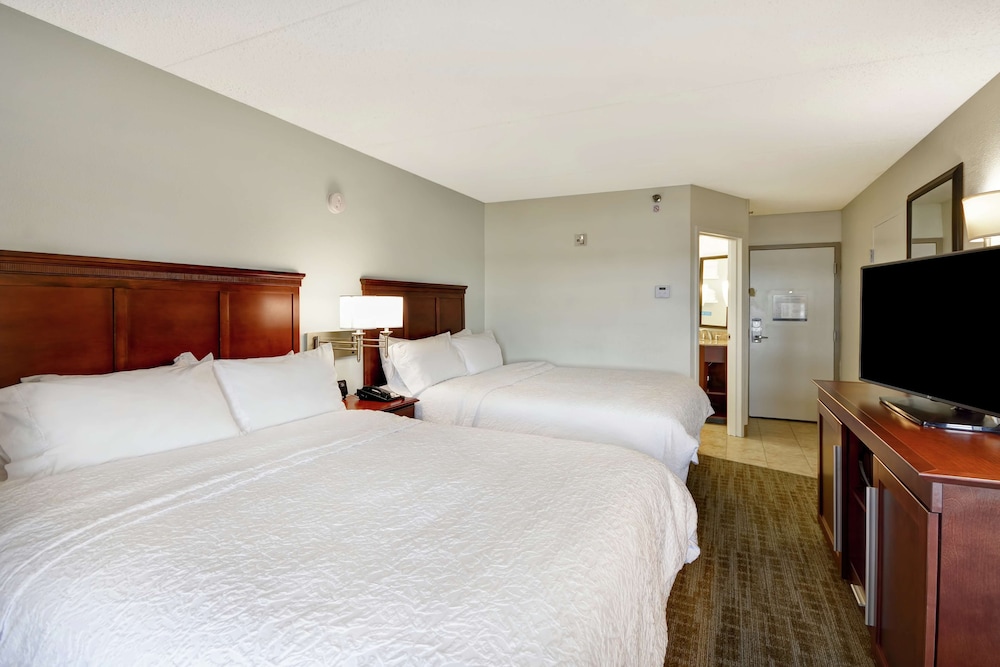 Hampton Inn Detroit/Madison Heights/South Troy — Hotel rooms in Madison Heights, Michigan