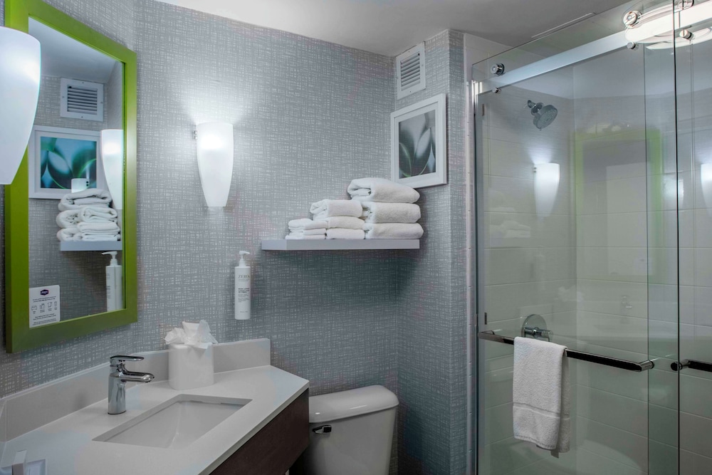 Hampton Inn Detroit/Northville — Hotel rooms in Northville, Michigan