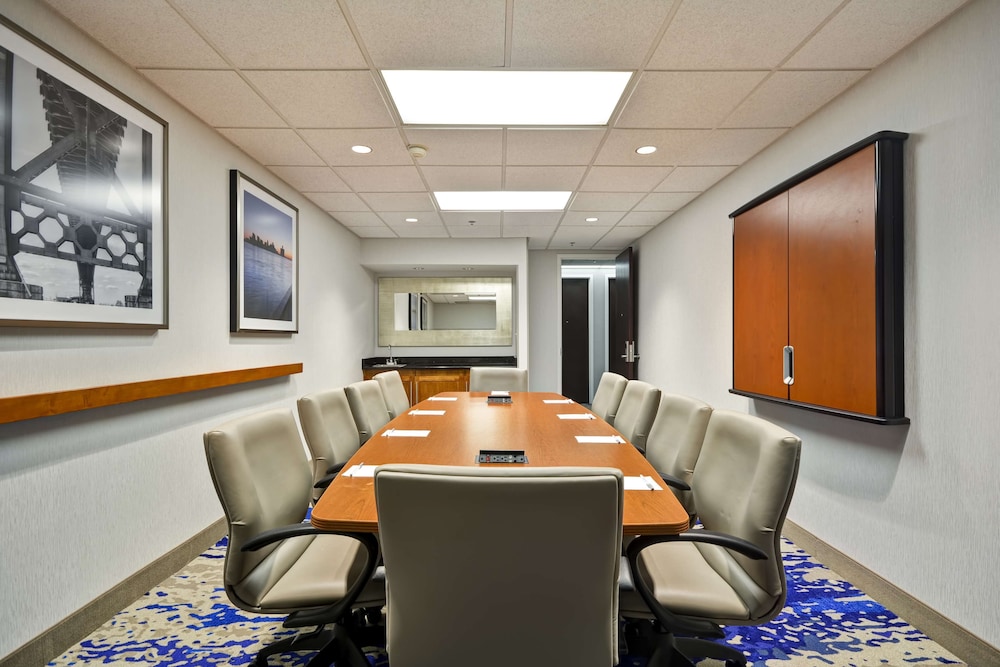 Hampton Inn Detroit/Northville — Hotel building in Northville, Michigan