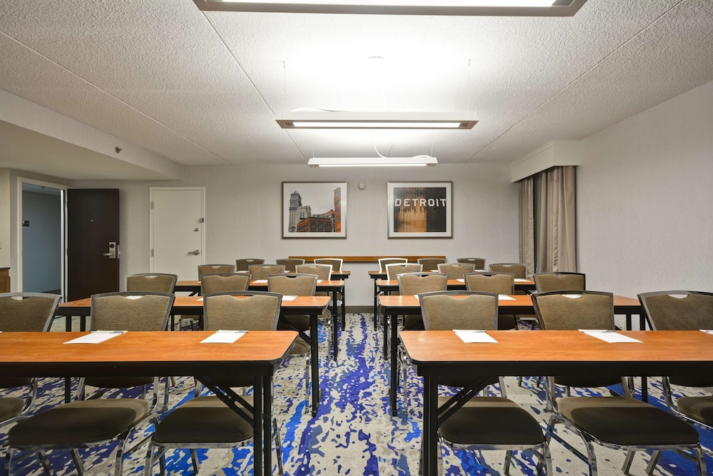 Hampton Inn Detroit/Northville — Hotel building in Northville, Michigan