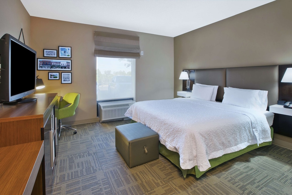Hampton Inn Commerce Novi — Hotel rooms in Commerce Township, Michigan