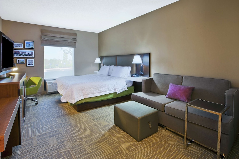 Hampton Inn Commerce Novi — Hotel rooms in Commerce Township, Michigan