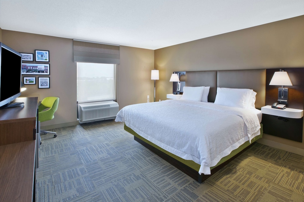 Hampton Inn Commerce Novi — Hotel rooms in Commerce Township, Michigan