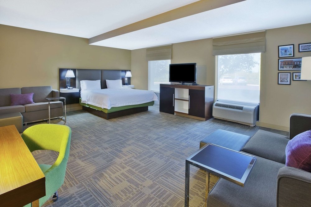 Hampton Inn Commerce Novi — Hotel rooms in Commerce Township, Michigan