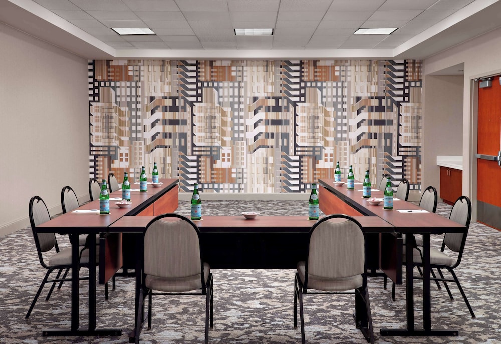 Hilton Garden Inn Detroit Downtown — Hotel building in Detroit, Michigan