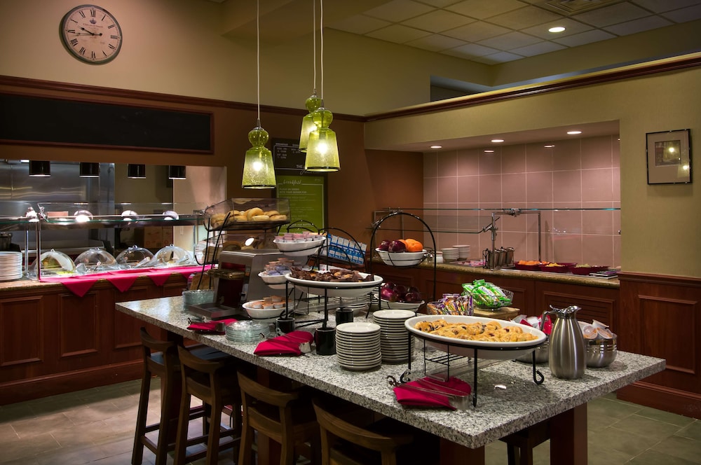 Hilton Garden Inn Detroit Downtown — Restaurant & bars in Detroit, Michigan