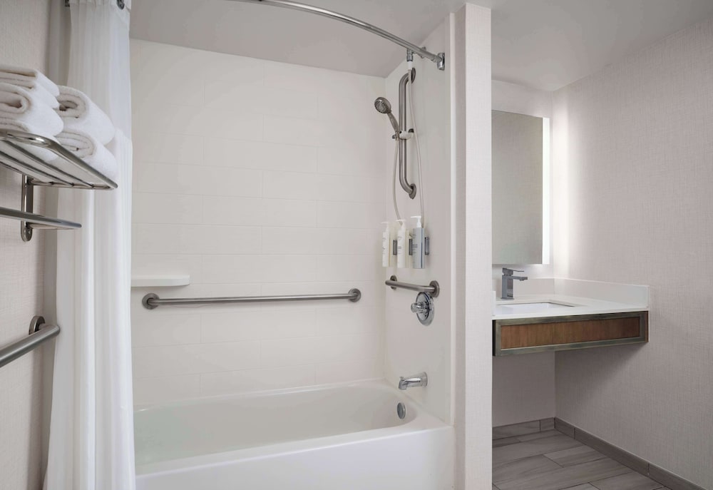 Hilton Garden Inn Detroit Downtown — Hotel rooms in Detroit, Michigan