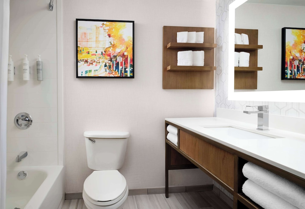 Hilton Garden Inn Detroit Downtown — Hotel rooms in Detroit, Michigan