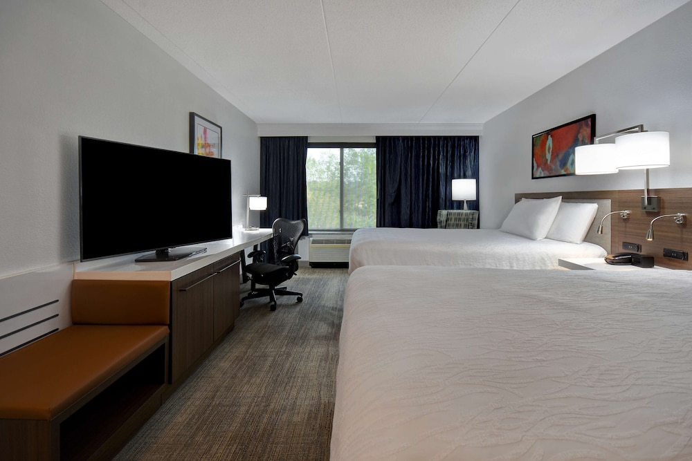 Hilton Garden Inn Detroit Metro Airport — Hotel rooms in Romulus, Michigan