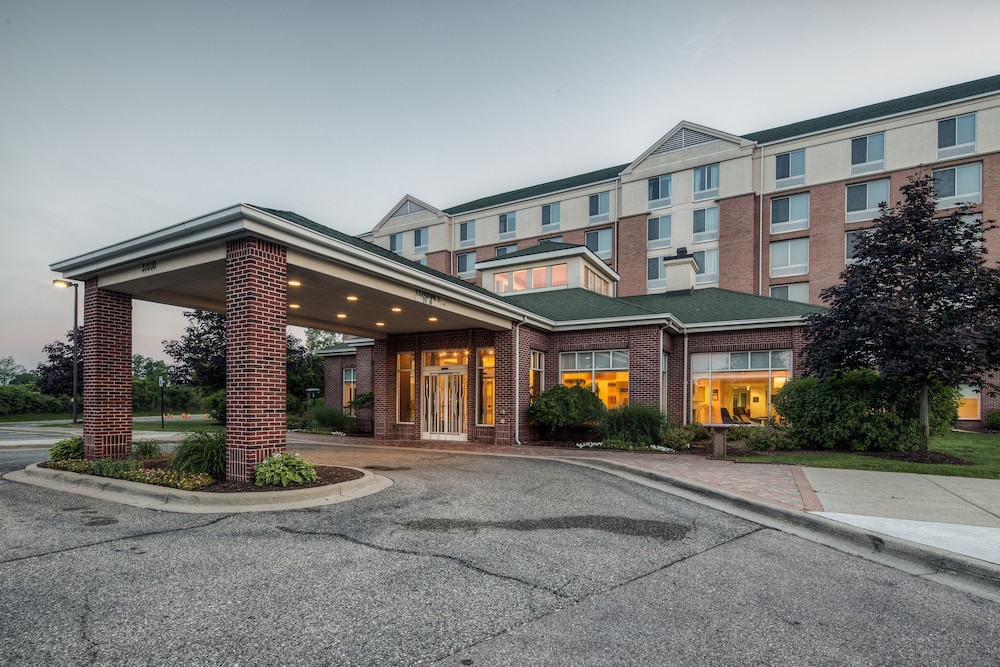 Hilton Garden Inn Detroit Metro Airport — Hotel building in Romulus, Michigan