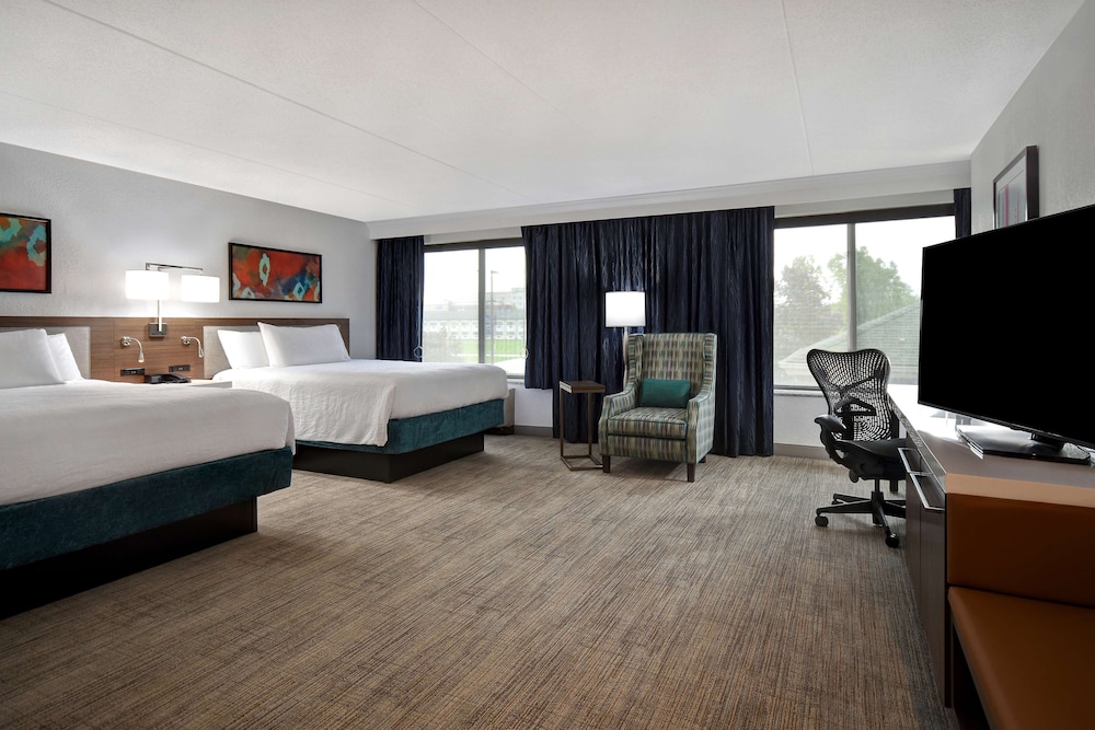 Hilton Garden Inn Detroit Metro Airport — Hotel rooms in Romulus, Michigan