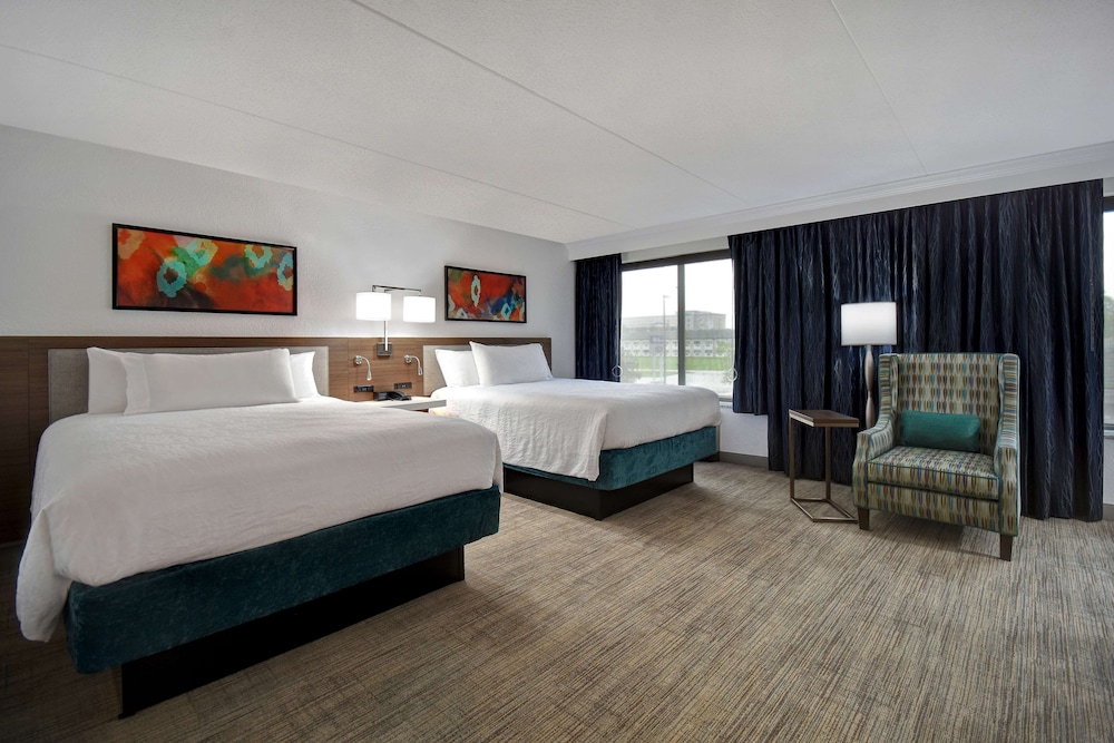 Hilton Garden Inn Detroit Metro Airport — Hotel rooms in Romulus, Michigan