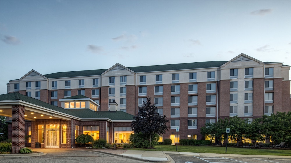 Hilton Garden Inn Detroit Metro Airport — Hotel building in Romulus, Michigan