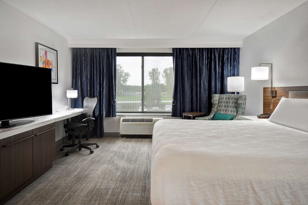 Hilton Garden Inn Detroit Metro Airport — Hotel rooms in Romulus, Michigan