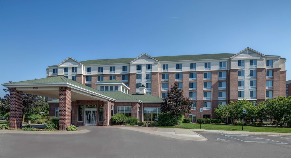 Hilton Garden Inn Detroit Metro Airport — Hotel building in Romulus, Michigan