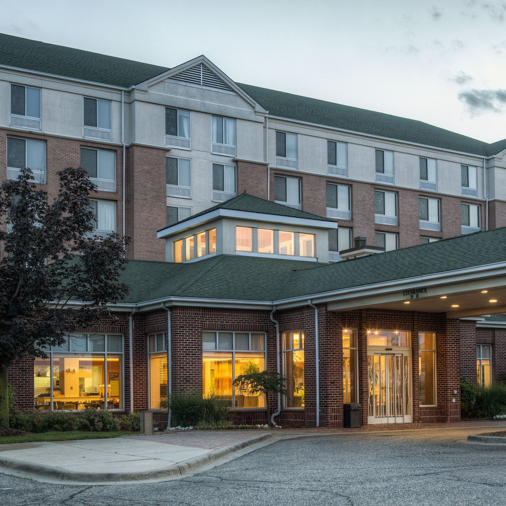 Hilton Garden Inn Detroit Metro Airport — Hotel building in Romulus, Michigan