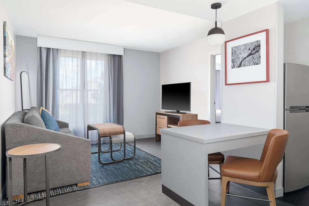 Homewood Suites by Hilton Detroit-Troy — Hotel rooms in Troy, Michigan