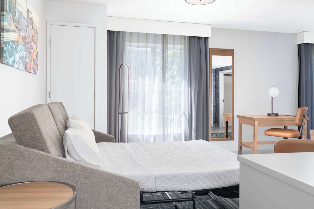 Homewood Suites by Hilton Detroit-Troy — Hotel rooms in Troy, Michigan