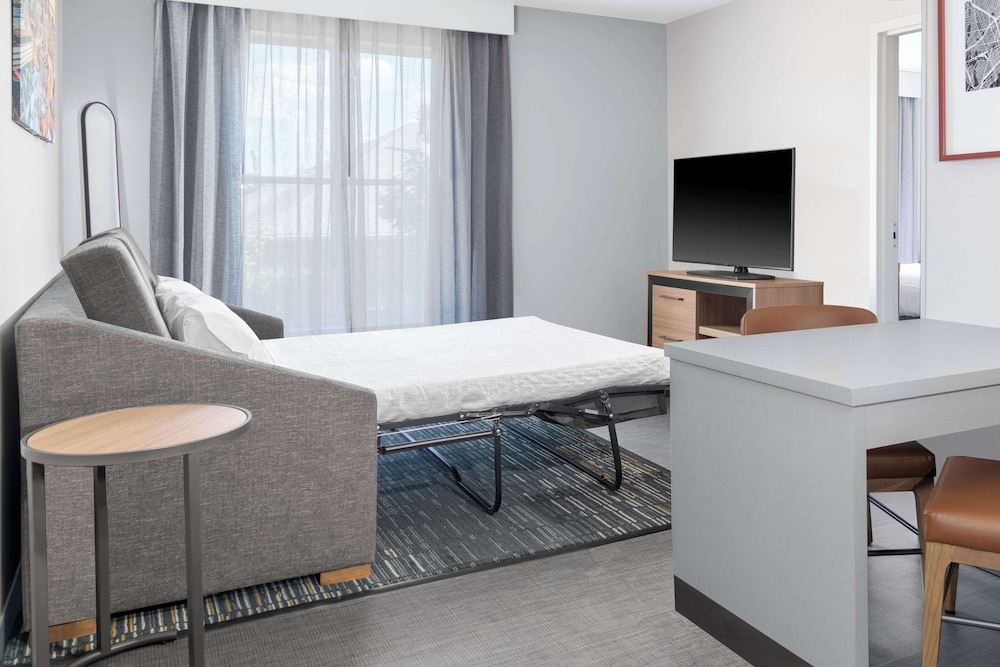 Homewood Suites by Hilton Detroit-Troy — Hotel rooms in Troy, Michigan