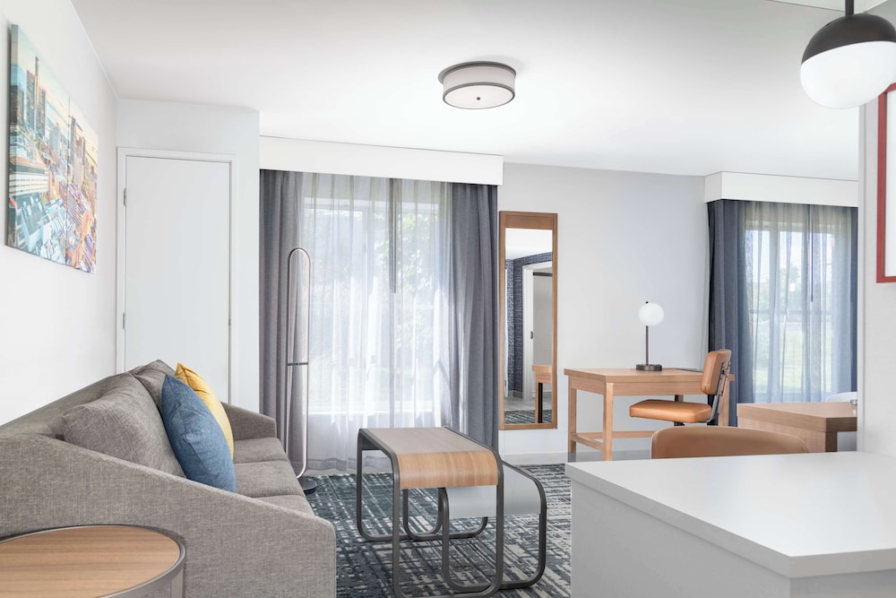 Homewood Suites by Hilton Detroit-Troy — Hotel rooms in Troy, Michigan