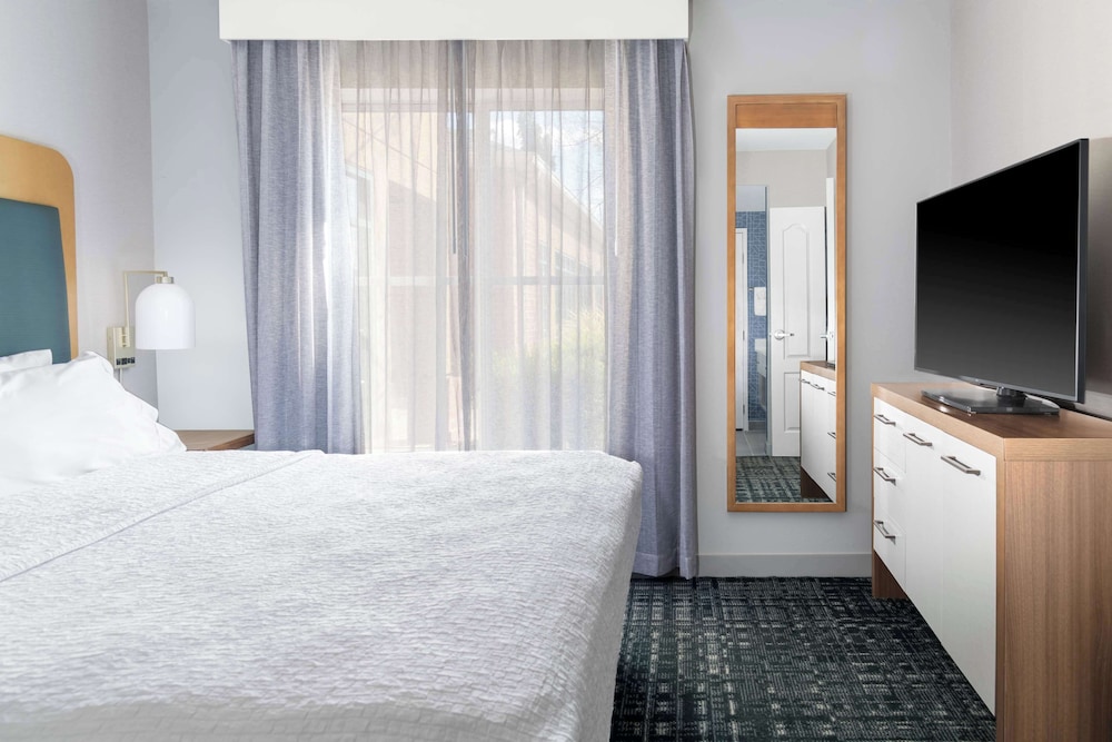 Homewood Suites by Hilton Detroit-Troy — Hotel rooms in Troy, Michigan