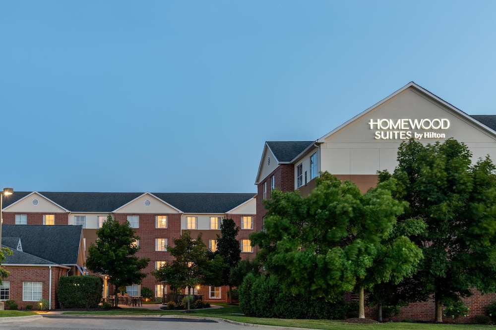 Homewood Suites by Hilton Detroit-Troy — Hotel building in Troy, Michigan