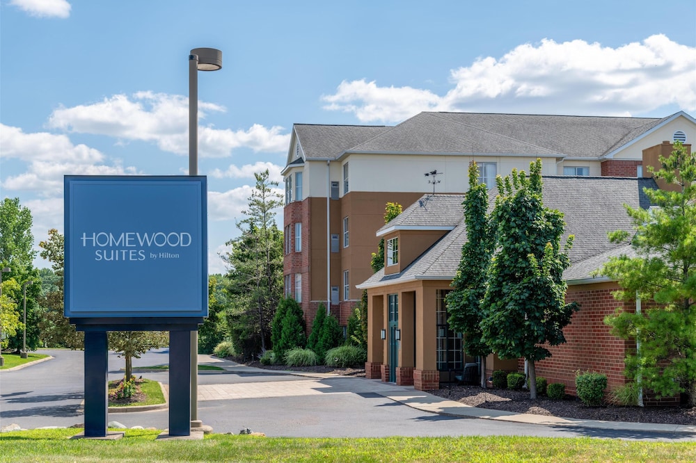 Homewood Suites by Hilton Detroit-Troy — Hotel building in Troy, Michigan