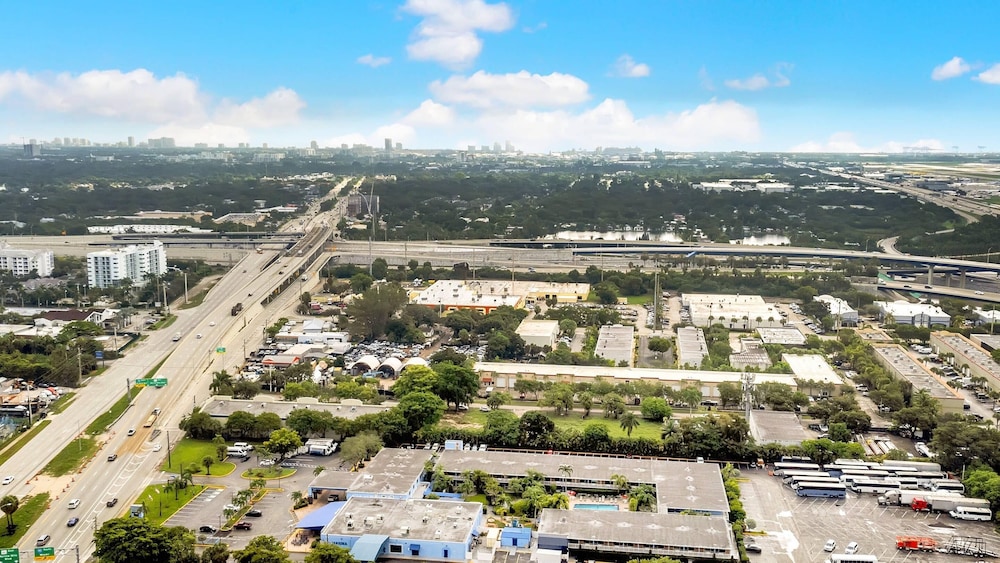 Rodeway Inn & Suites Fort Lauderdale Airport & Cruise Port — Attractions in the area in Fort Lauderdale, Florida