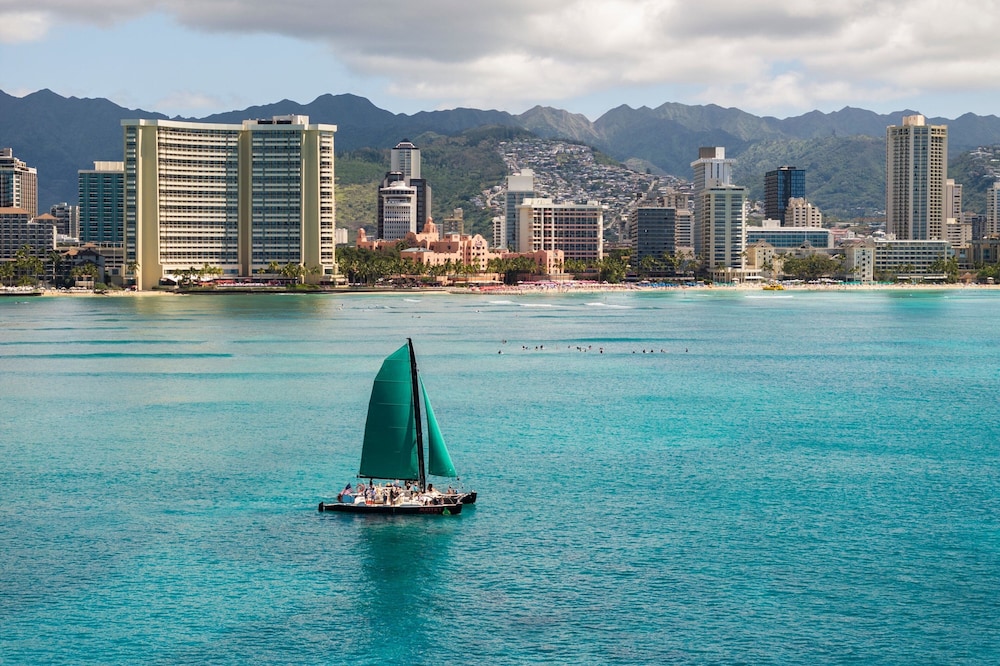 The Royal Hawaiian, a Luxury Collection Resort, Waikiki — Attractions in the area in Honolulu, Hawaii