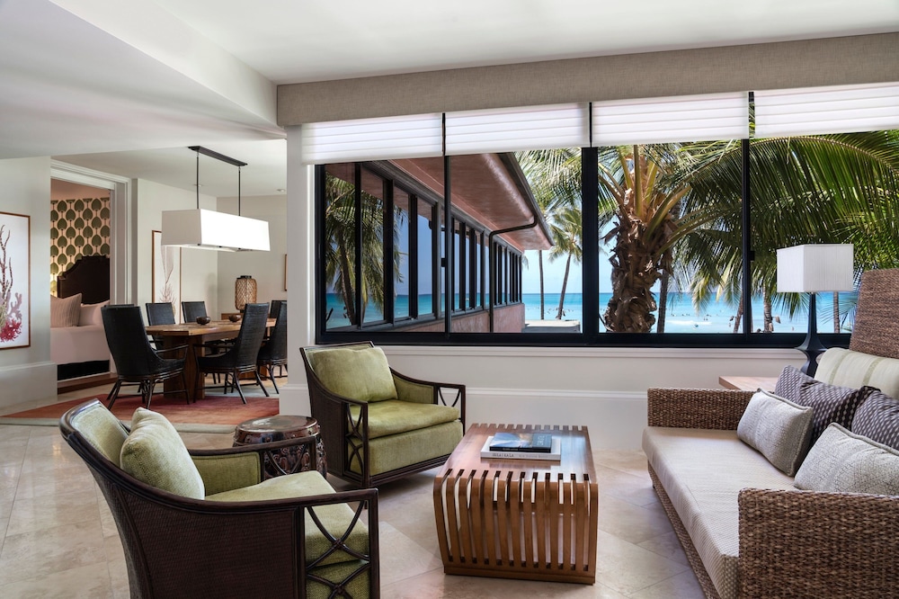 The Royal Hawaiian, a Luxury Collection Resort, Waikiki — Hotel rooms in Honolulu, Hawaii