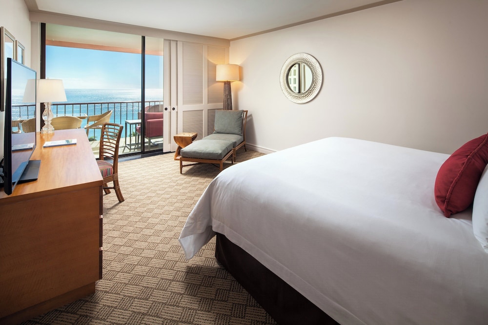 The Royal Hawaiian, a Luxury Collection Resort, Waikiki — Hotel rooms in Honolulu, Hawaii