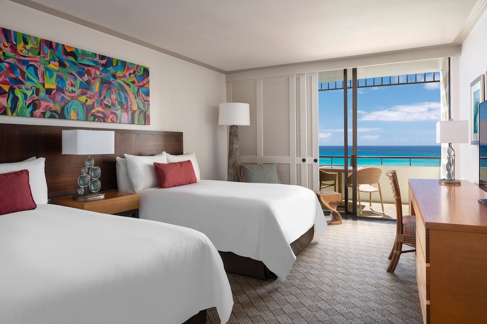 The Royal Hawaiian, a Luxury Collection Resort, Waikiki — Hotel rooms in Honolulu, Hawaii