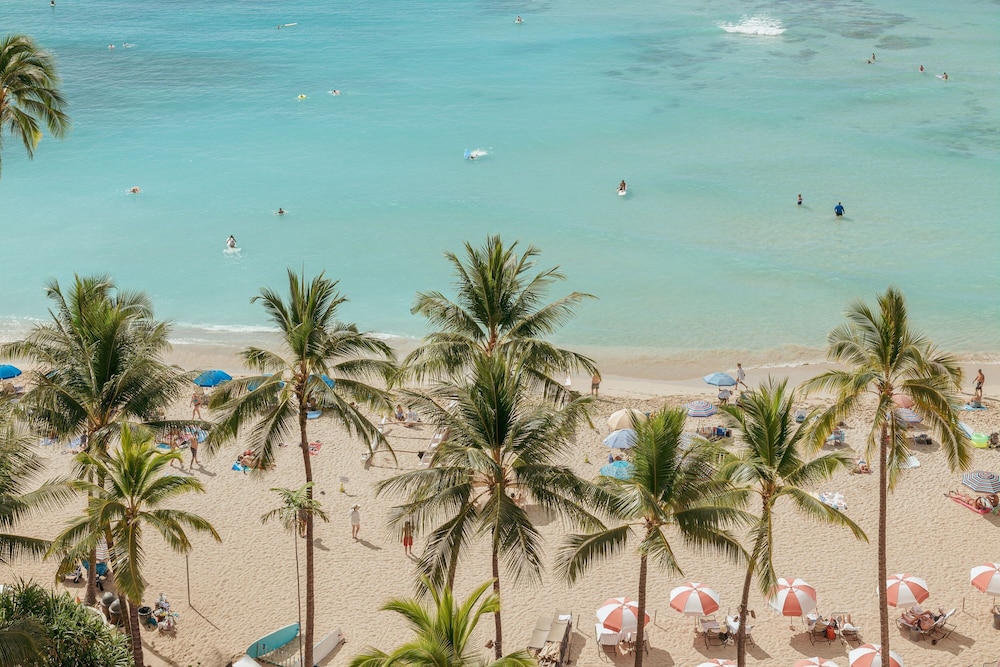 The Royal Hawaiian, a Luxury Collection Resort, Waikiki — Beach in Honolulu, Hawaii