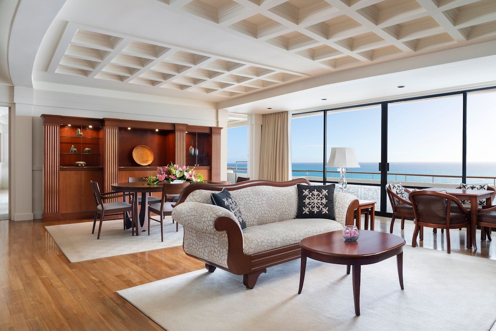 The Royal Hawaiian, a Luxury Collection Resort, Waikiki — Hotel rooms in Honolulu, Hawaii