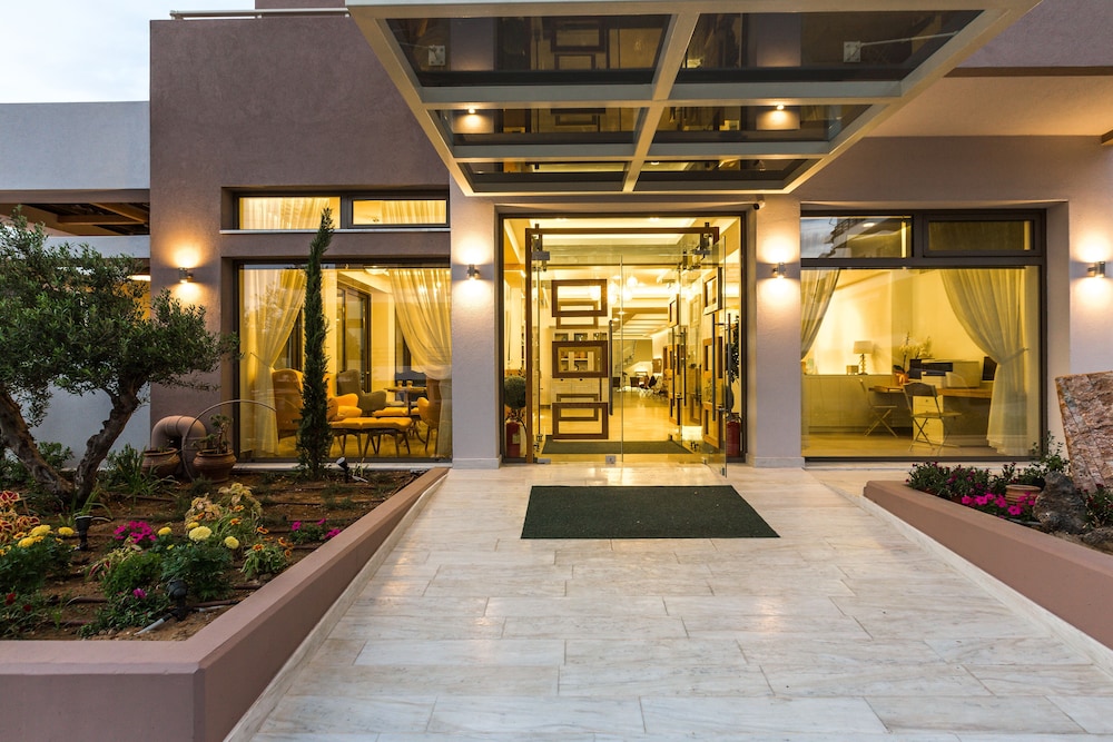 Menta City Boutique Hotel — Hotel building in Rethymnon