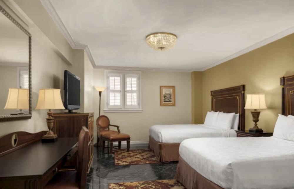 Hotel Mazarin — Hotel rooms in New Orleans, Louisiana
