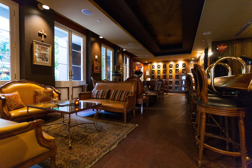 Hotel Mazarin — Restaurant & bars in New Orleans, Louisiana