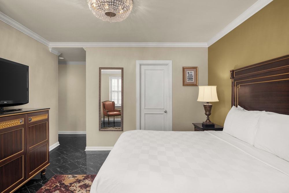 Hotel Mazarin — Hotel rooms in New Orleans, Louisiana