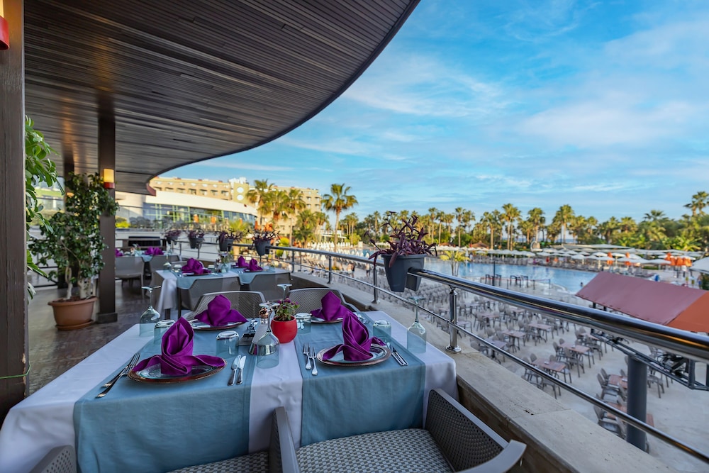 VONRESORT Golden Coast - All Inclusive — Restaurant in Side