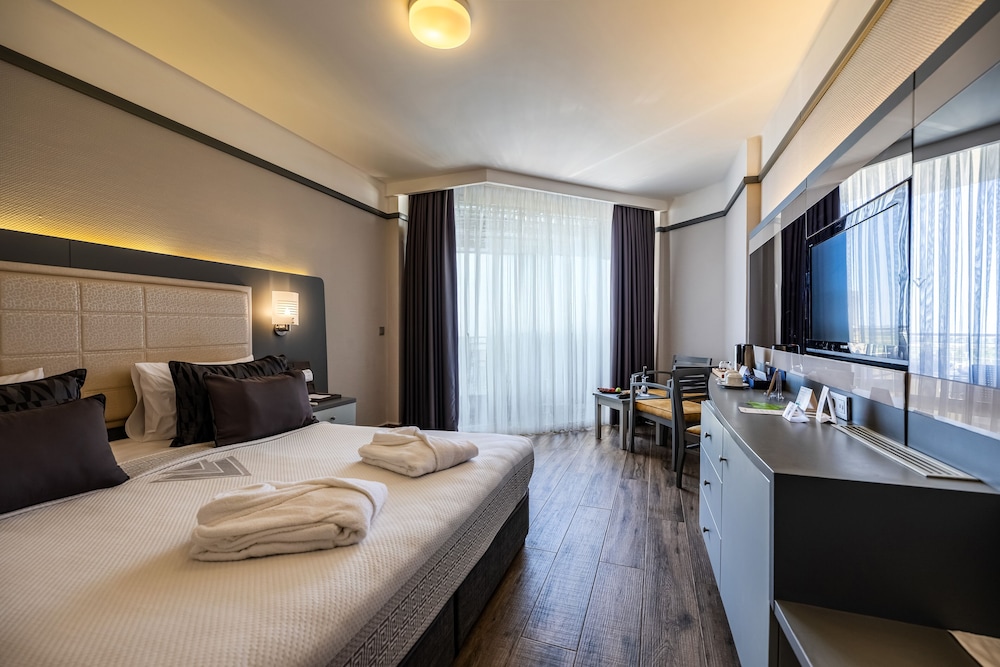 VONRESORT Golden Coast - All Inclusive — Rooms in Side