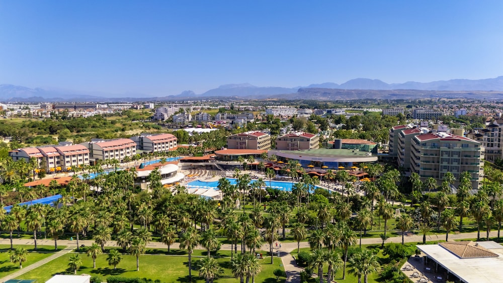 VONRESORT Golden Coast - All Inclusive — Outdoor in Side