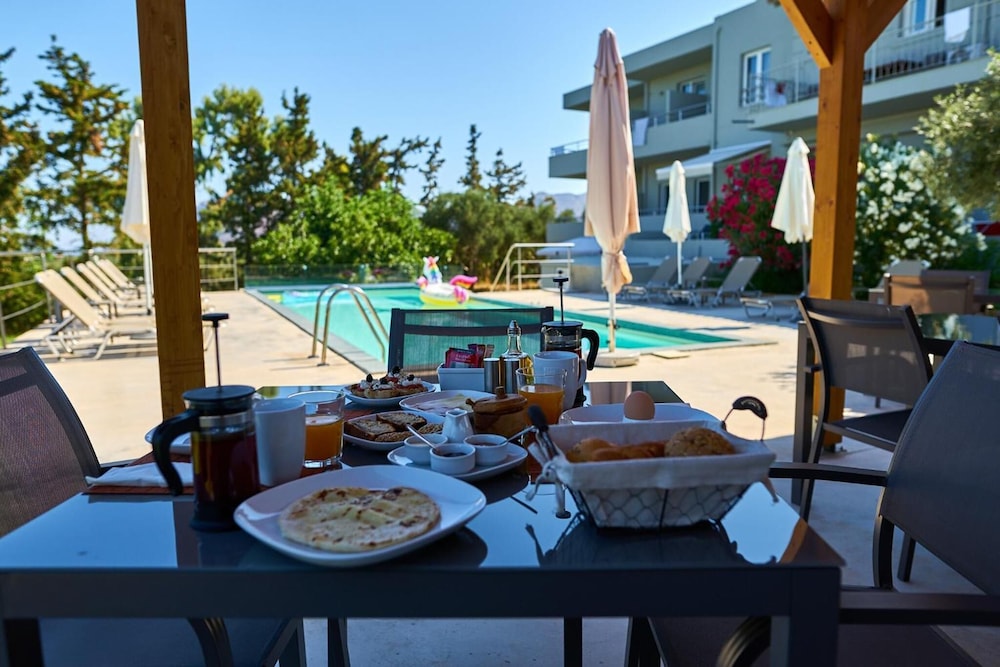 Casa Manolesos — Restaurant & bars in Chania