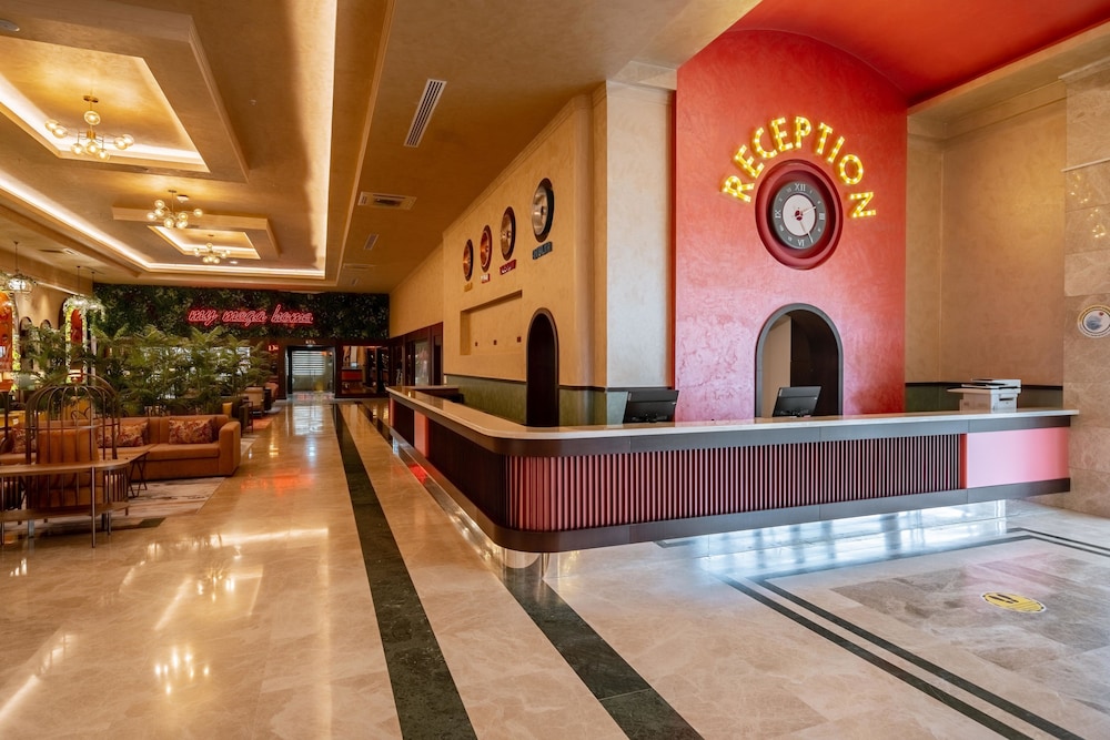 Megasaray Westbeach Antalya — Hotel building in Antalya