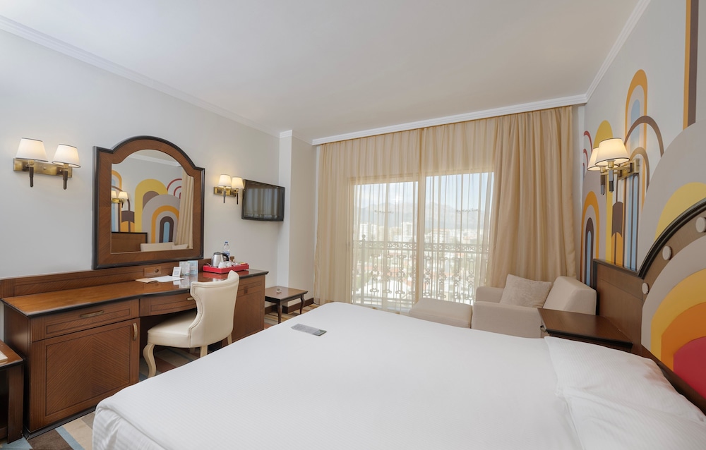 Megasaray Westbeach Antalya — Hotel rooms in Antalya