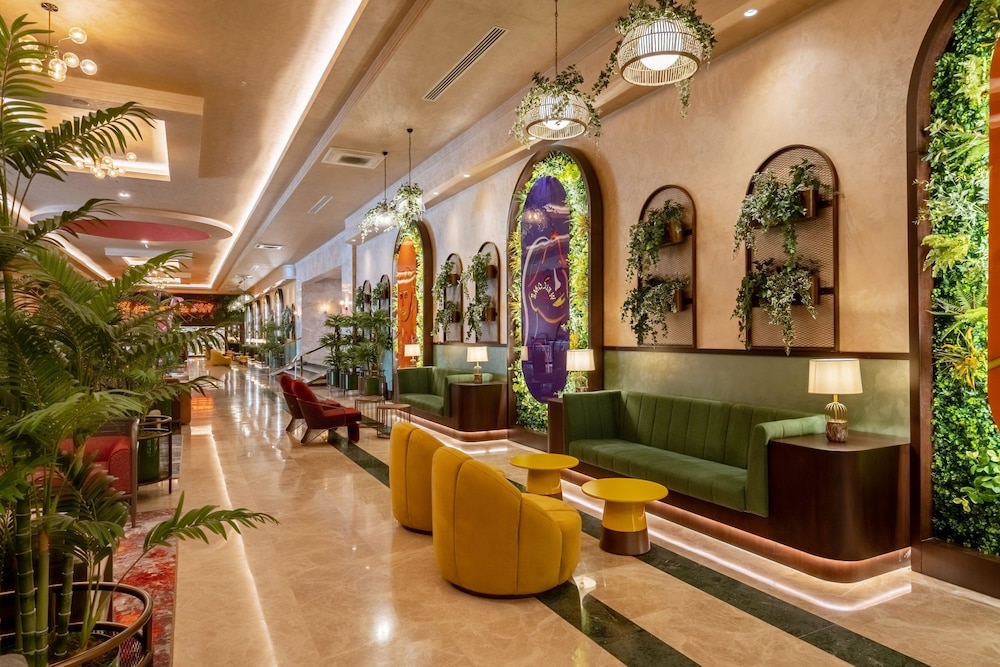 Megasaray Westbeach Antalya — Restaurant & bars in Antalya