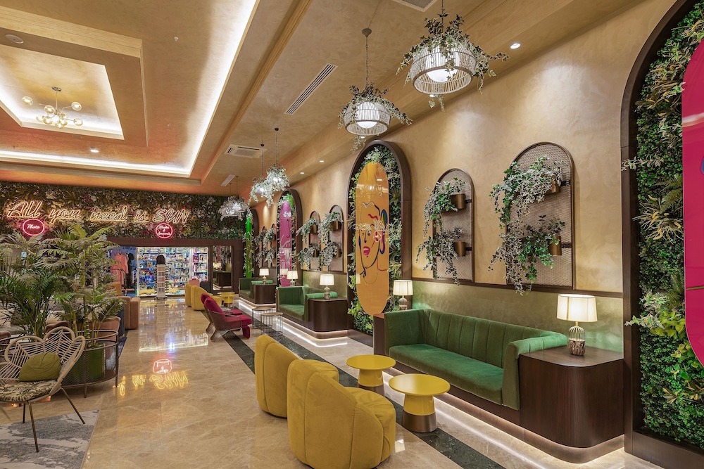 Megasaray Westbeach Antalya — Restaurant & bars in Antalya