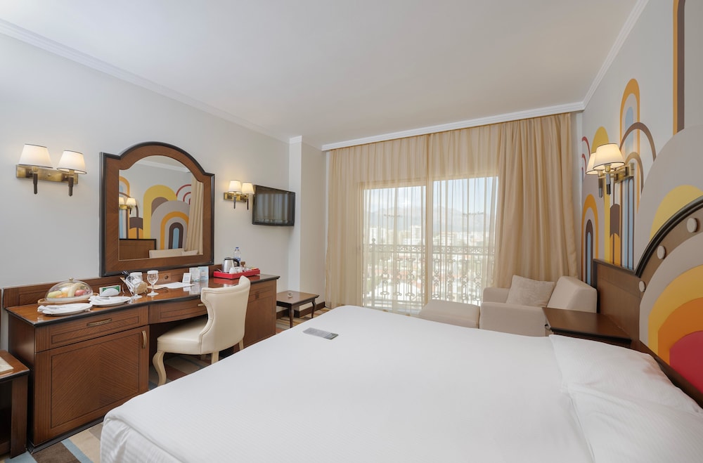 Megasaray Westbeach Antalya — Hotel rooms in Antalya
