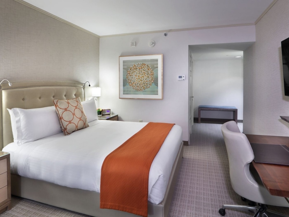 Seaport Hotel Boston — Hotel rooms in Boston, Massachusetts